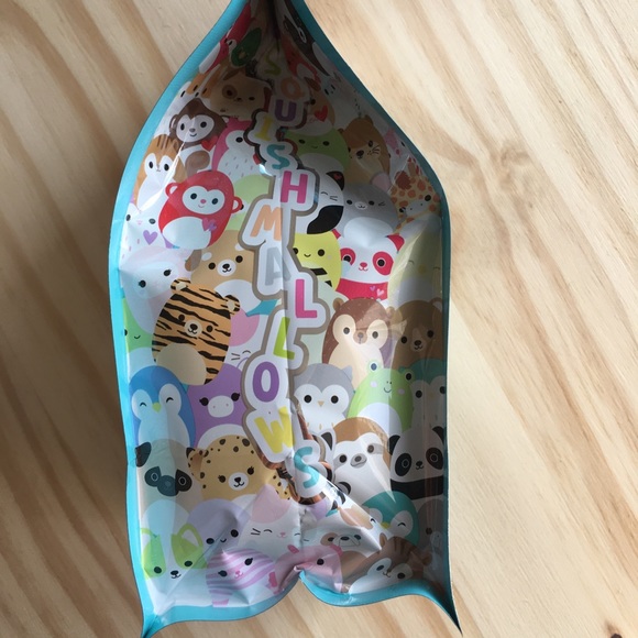 Squishmallow Series 1 Mystery Squad Blind Bag SCENTED - Picture 3 of 3